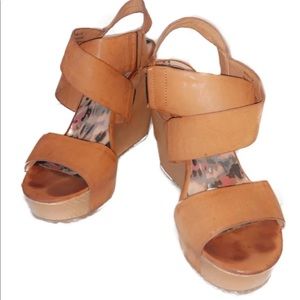 Madden Girl Wedges